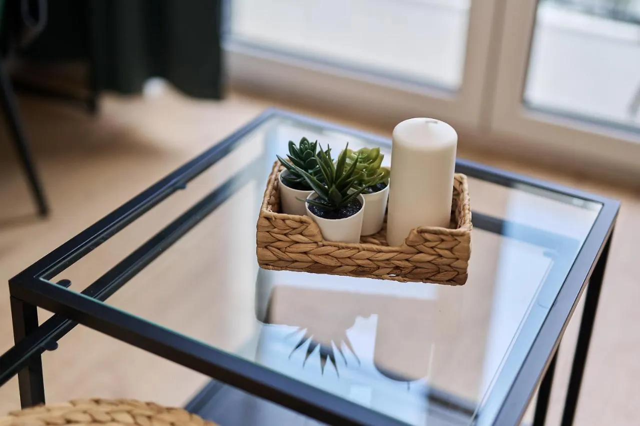 Airport Studio Zarembowicza By Noclegi Renters Wrocław Apartamento