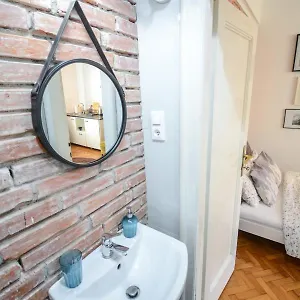 https://gold-apartment-krakow.krakowhotelspoland.com
