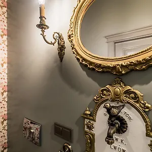 https://apartment-grand-boutique.hotelslviv.net